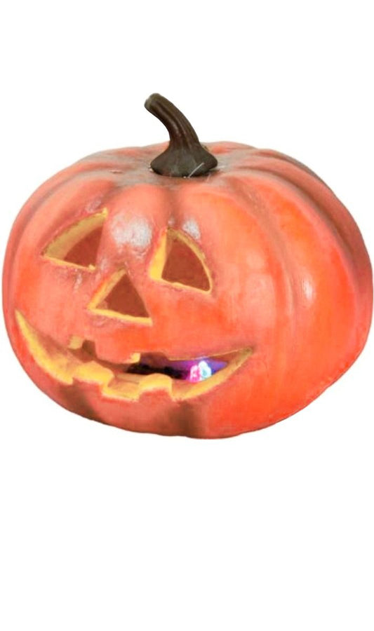 Citrouille sinistre avec lumière
